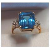 10k Gold Diamond Blue Topaz Ring 2.1 G Size 6