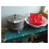 Large Salad Bowl & Alum. Cake Carrier