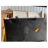 Dark Gray Washer Pedestal