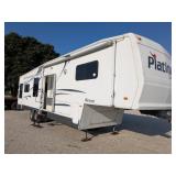 2004 Forest River Cardinal 38