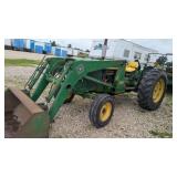 John Deere 2020 Tractor w/ 146 Loader