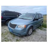 2010 Chrysler Town and Count Touring