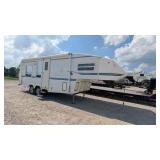 1999 Shadow Cruiser 5th Wheel Camper / RV