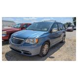 2011 Chrysler Town and Count Limited