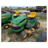 John Deere LA115 Riding Mower