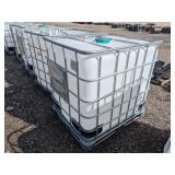 275 gal. Tote w/ Steel Pallet