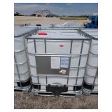 275 gal. Tote w/ Steel Pallet