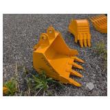 24" Bucket Attachment for CAT 305