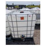275 gal. Tote w/ Steel Pallet