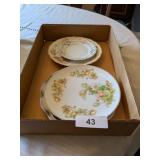 (4) Beautiful Plates