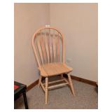 Pine Chair (nice cond.)