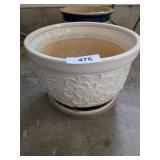 White Flower Pot, 11' Opening