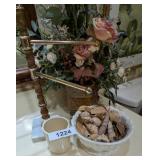 Hand Towel Holder, Vase w/ Floral & seashells in