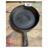 Unmarked Made In USA #7 Cast Iron Pan