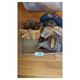 (2) Boyds Bears & Basket