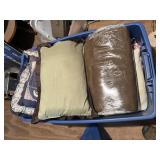 Tote w/ Lid + Military Blanket, Other Blankets &