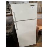 Kelvinator Refrigerator & Jenn-Air Stove
