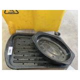 Black Granite Ware Roasting Pan & Small Roaster