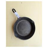 Cast Iron Cast Iron Skillet - 9.5"