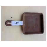 Lodge Cast Iron Square Griddle - 5.5"