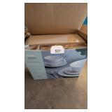 Martha Stewart Porcelain Dinnerware 20pc. Set