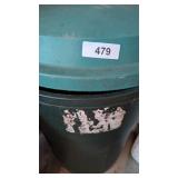 Trash Can w/ Lid
