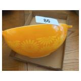 Pyrex Daisy Sunflower Cinderella Mixing Bowl
