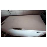 Marquette 25 Cubic Chest Freezer