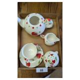 Berry Fields Teapot, Creamer, Sugar, (2) Saucers &