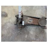 1.5 Ton Capacity Floor Jack