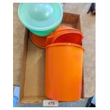 Assorted Tupperware