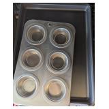 Wilton Cake Pan & A Muffin Tin