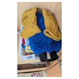 Assorted Gloves in Small Plastic Tub