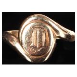 PETITE 10K YELLOW GOLD LADIES 'D' SIGNET RING