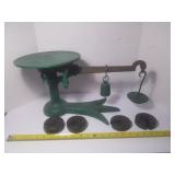 Cast Iron Scale w/weights - Vintage