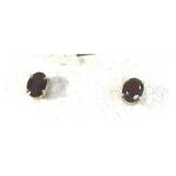 14kt gold Earrings w garnet stones