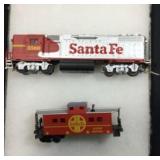 HO Scale Santa Fe Diesel Engine & Caboose