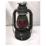 Dietz Little Wizard Lantern w Red Dietz Globe