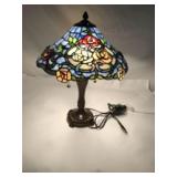 Dale Tiffany resin and art glass table lamp.