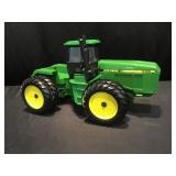 John Deere 8760