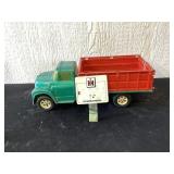 International Truck with Advertiser