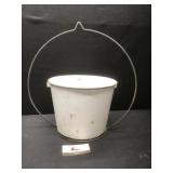 Enamel Pot & Metal Decor