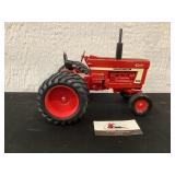 Tractor  1066 Farmall