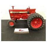 Tractor International Farmall 1256
