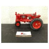 Tractor Farmall F-20