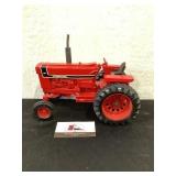 Tractor International 966