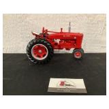 Tractor Farmall Super M