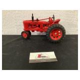 Tractor Farmall H
