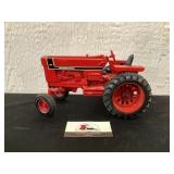 International 966 1/16th Tractor