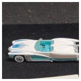 Hotwheels Studabake White